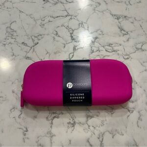 NWT Peepers Pink Silicone Zippered Pouch Glasses Case